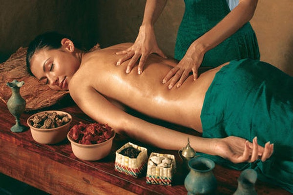 DEEP UNWIND - AYURVEDIC MASSAGE IN KERALA