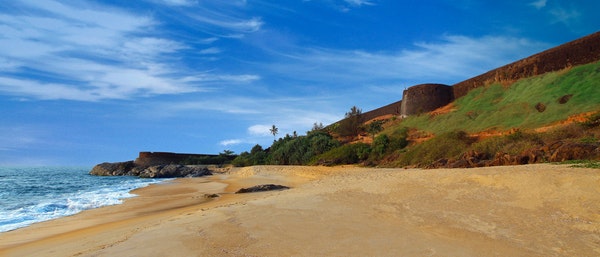 BEACH ROMANCE - BEKAL